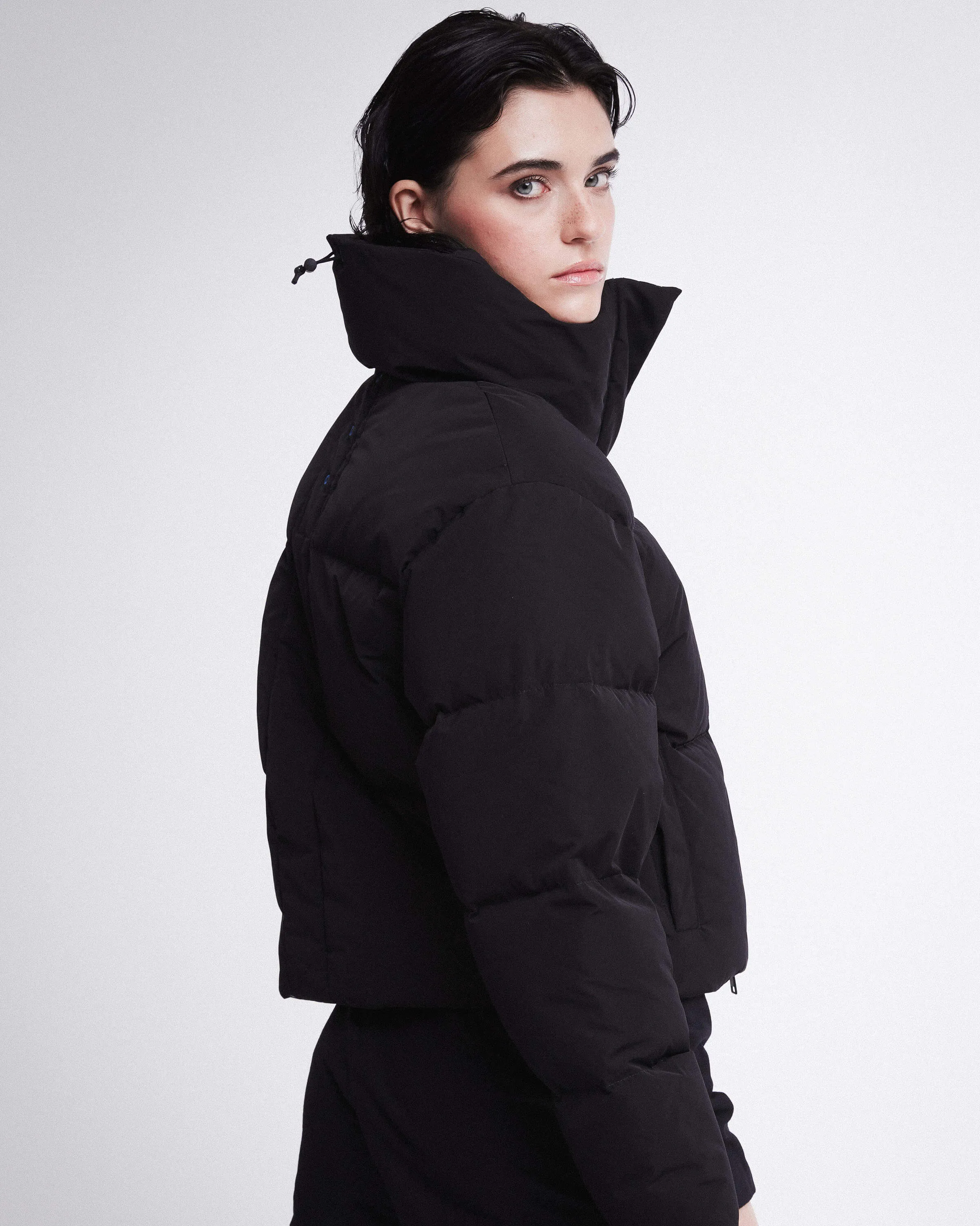 Cropped Nylon Down Jacket Black PR415100